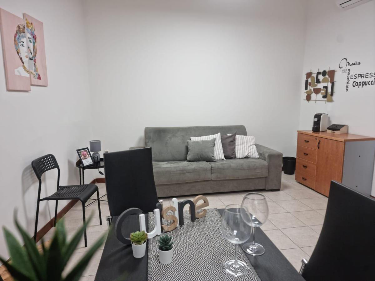 Appartement Laura Four à Messine Extérieur photo