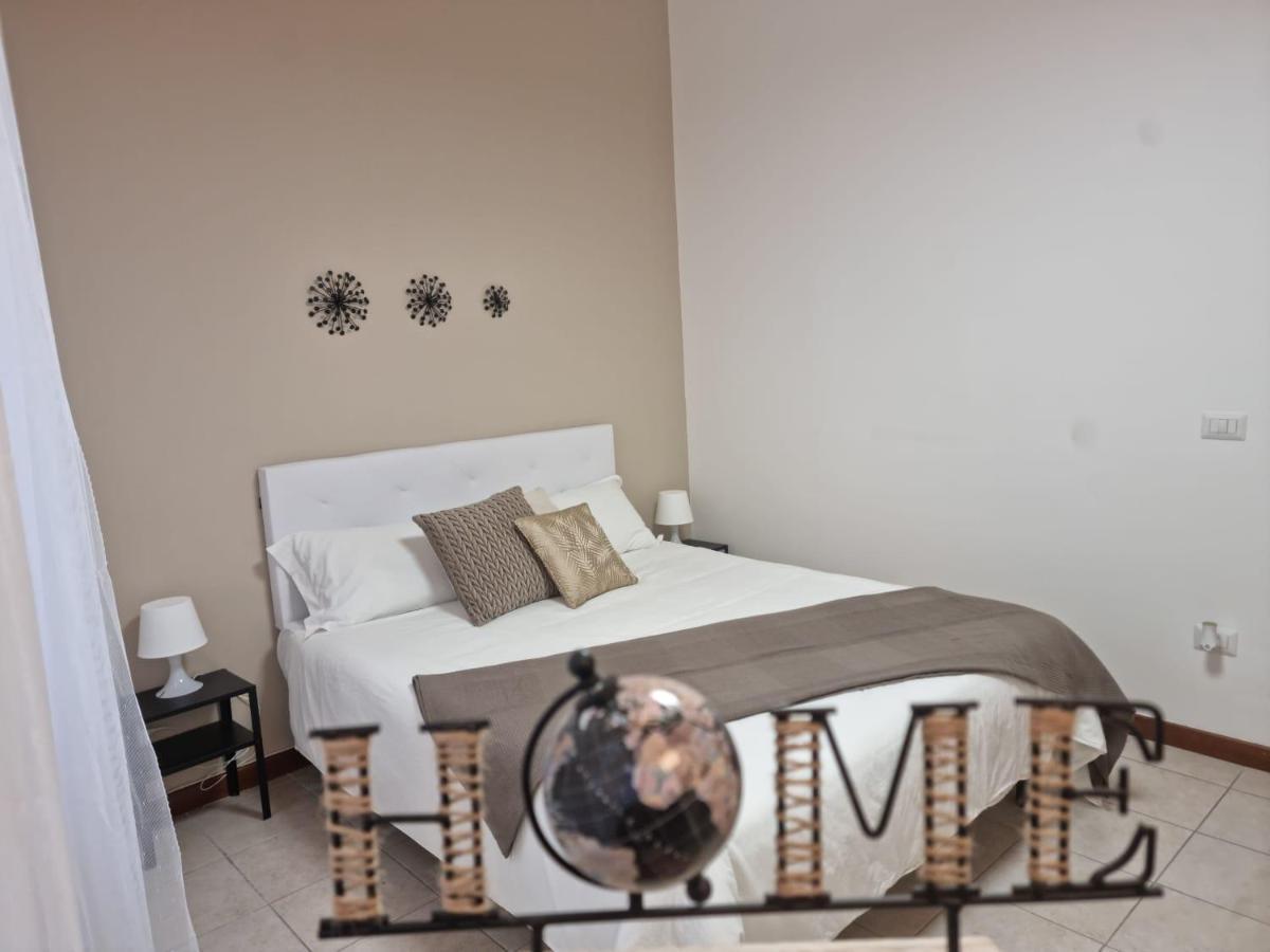 Appartement Laura Four à Messine Extérieur photo